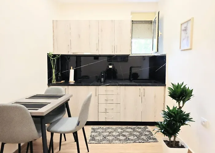 Appartement New Close To Sea And Downtown Vlorë