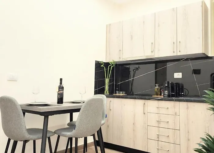 New Close To Sea And Downtown 公寓 Vlorë